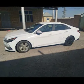 Hyundai Elantra 2021