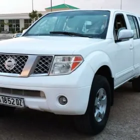 Nissan Pathfinder Armada 2005