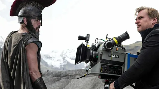 Kristofer Nolan “Odisseýany” düşürmek üçin 600 km-den gowrak plýonka ulandy