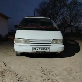 Toyota Previa 1990