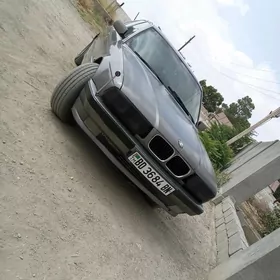 BMW 528 1992