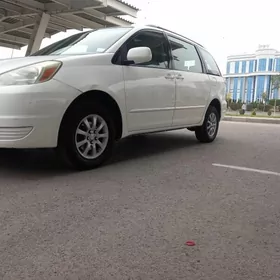 Toyota Sienna 2004