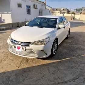Toyota Camry 2017