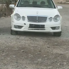 Mercedes-Benz E320 2003