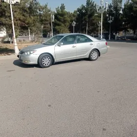 Toyota Camry 2004