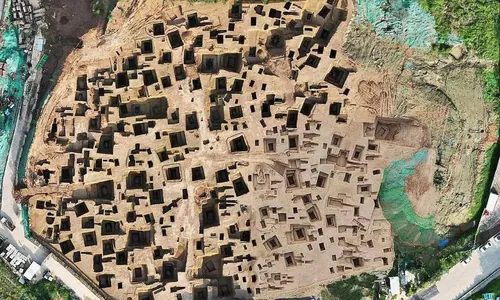 Hytaýyň demirgazyk-günbatarynda b.e. öňki V–III asyrlara degişli ýüzlerçe gadymy mazar tapyldy