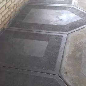 Biton ysdyyasga uryas