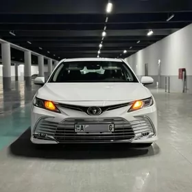 Toyota Camry 2020