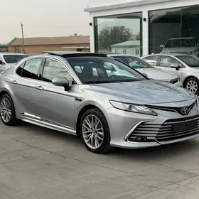 Toyota Camry 2018