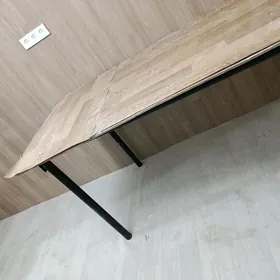 Tikinciler ucin stol