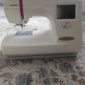 бир ине яка этйан машын