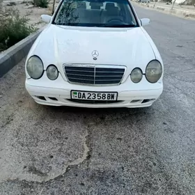 Mercedes-Benz E320 1996