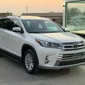 Toyota Highlander 2019