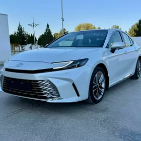 Toyota Camry 2025