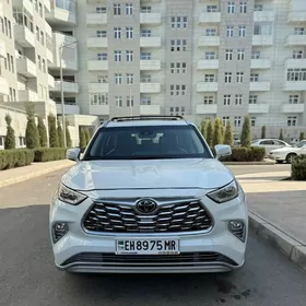 Toyota Highlander 2021
