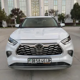 Toyota Highlander 2022