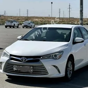 Toyota Camry 2016