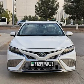 Toyota Camry 2021