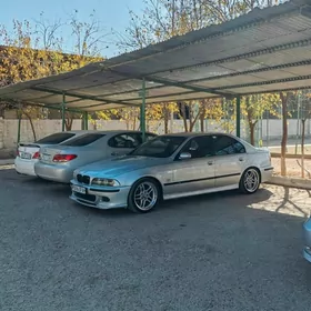 BMW E39 2001
