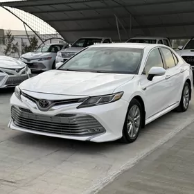 Toyota Camry 2018