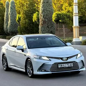 Toyota Camry 2018