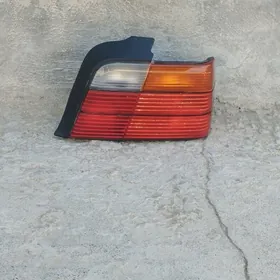 fara BMW yzky sag tarap