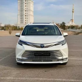 Toyota Sienna 2021