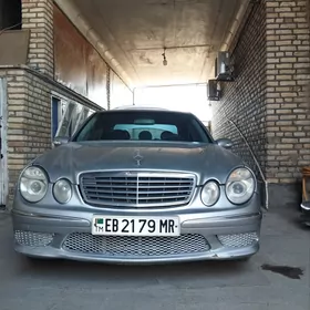 Mercedes-Benz E320 2003