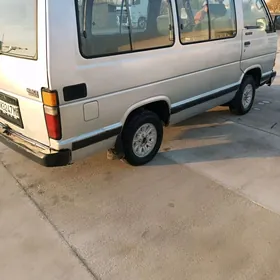 Toyota Hiace 1987