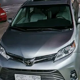 Toyota Sienna 2020