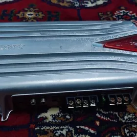 Sony Xplode usilitel