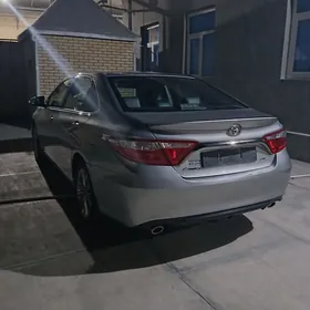 Toyota Camry 2015