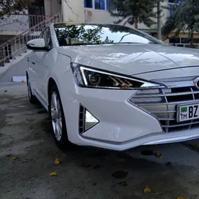 Hyundai Elantra 2019