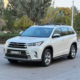 Toyota Highlander 2018