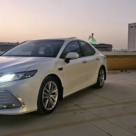 Toyota Camry 2024
