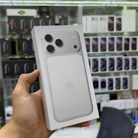 iPhone 17 pro Max. Silver