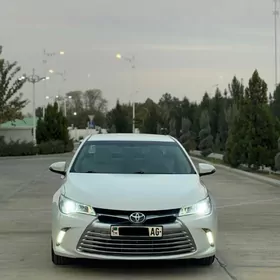 Toyota Camry 2017