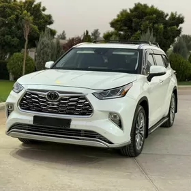 Toyota Highlander 2021