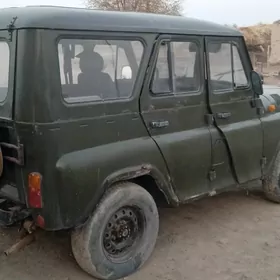 UAZ 469 2002