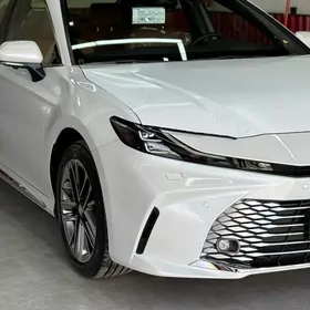 Toyota Camry 2025