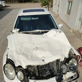 Mercedes-Benz E320 2002