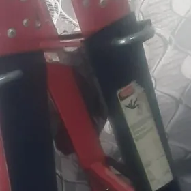 МЕТАЛЛИЧЕСКАЯ ЛЕСТНИЦА