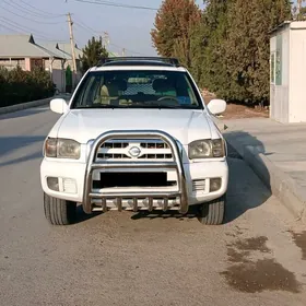 Nissan Pathfinder 2001