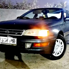 Toyota Corona 1993