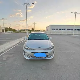 Kia Rio5 2021