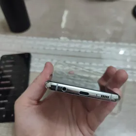 Samsung Galaxy s10+ 8/128