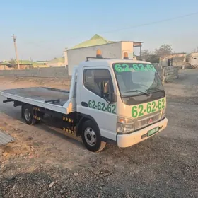 Mitsubishi Canter 2010