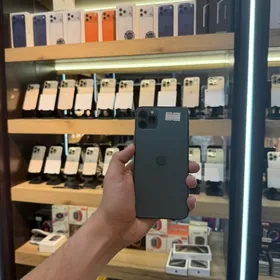 11 PRO MAX 256GB 68%