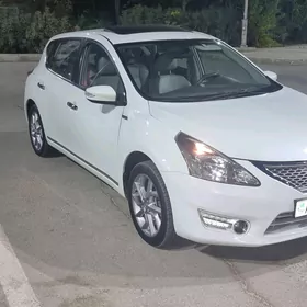 Nissan Tiida 2014