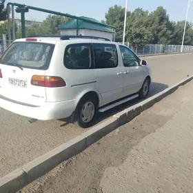 Toyota Sienna 2000